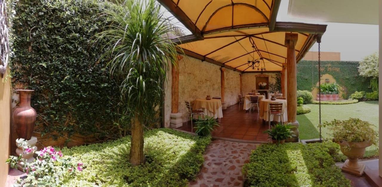 Hostal Villa Toscana Guatemala City Екстериор снимка