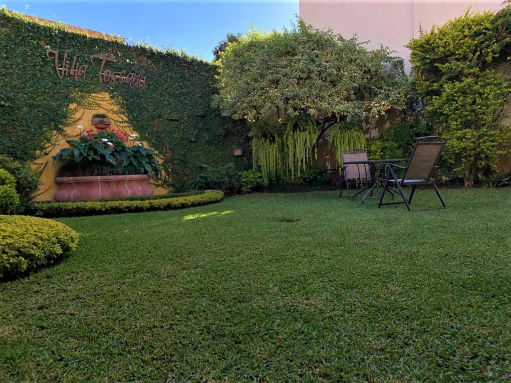 Hostal Villa Toscana Guatemala City Екстериор снимка