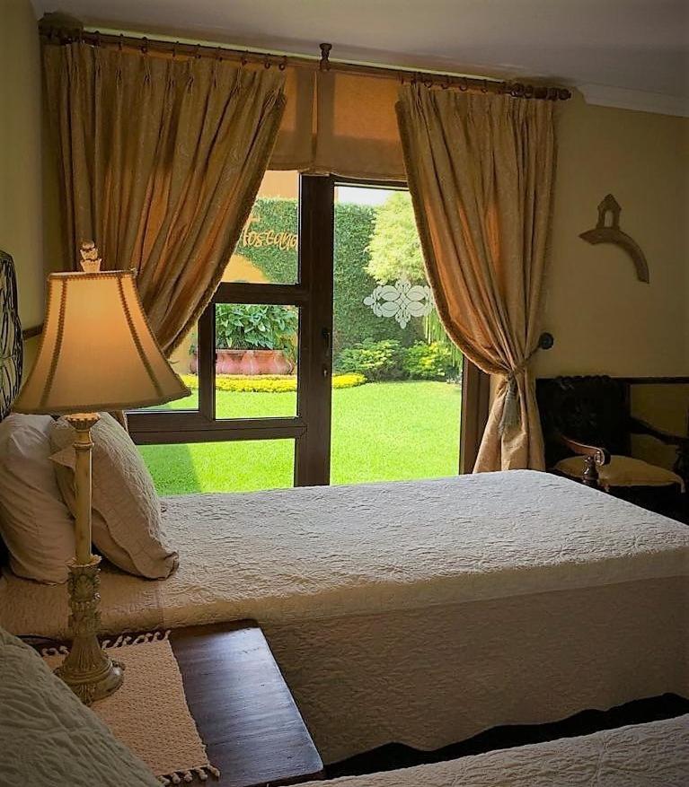 Hostal Villa Toscana Guatemala City Екстериор снимка
