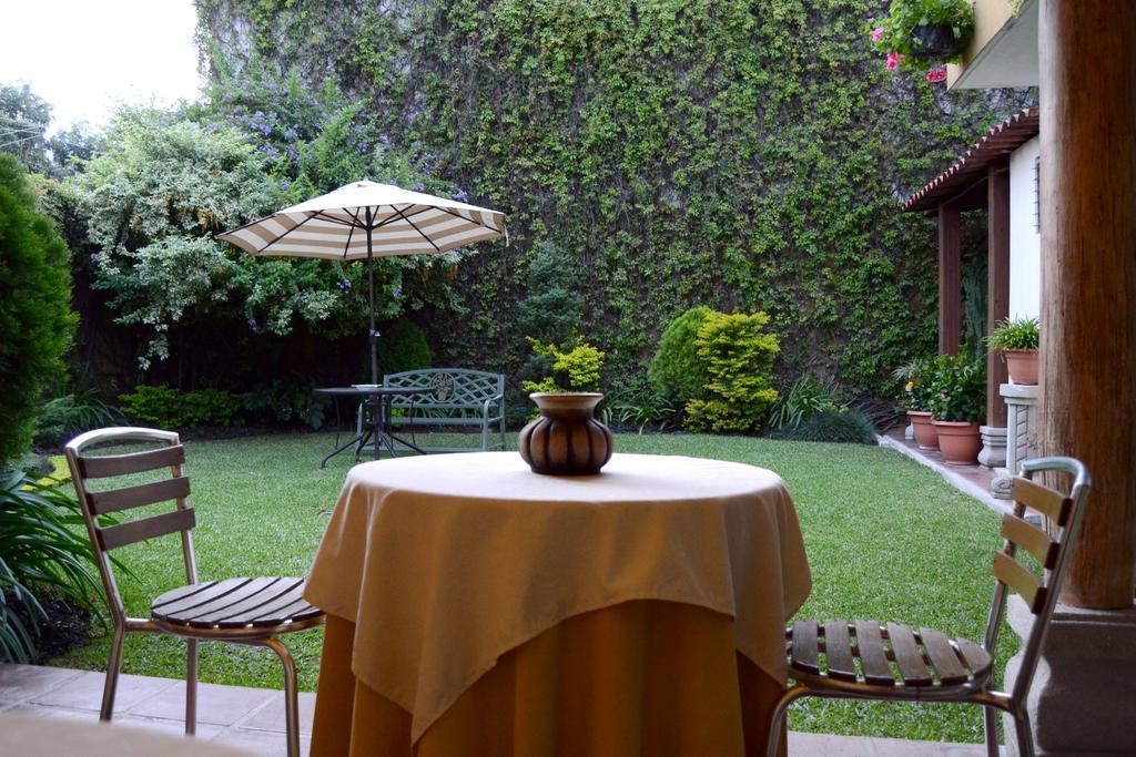 Hostal Villa Toscana Guatemala City Екстериор снимка