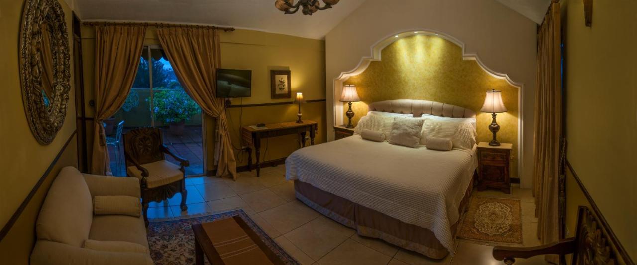 Hostal Villa Toscana Guatemala City Екстериор снимка