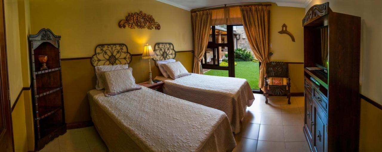 Hostal Villa Toscana Guatemala City Екстериор снимка