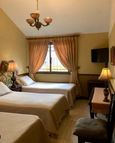 Hostal Villa Toscana Guatemala City Екстериор снимка